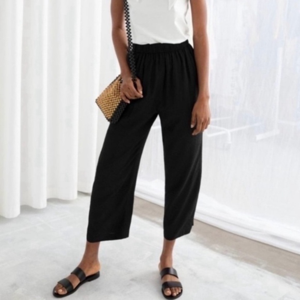 & other stories black dotted cropped pants